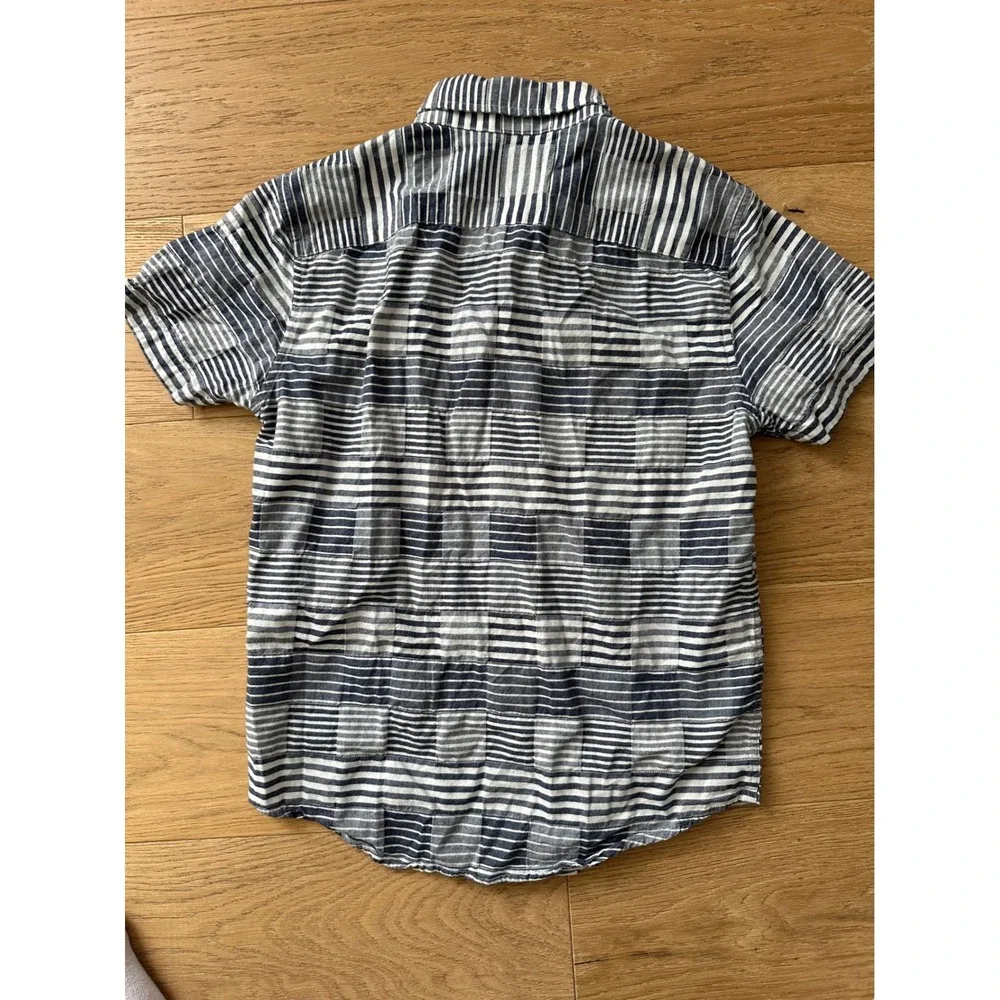 Abercrombie & Fitch | Blue &‎ White Striped Short Sleeve Button Down - Small